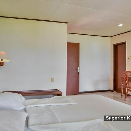 Silintong Hotel Ambarita Zewnętrze zdjęcie