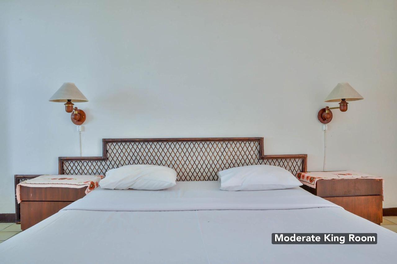Silintong Hotel Ambarita Zewnętrze zdjęcie