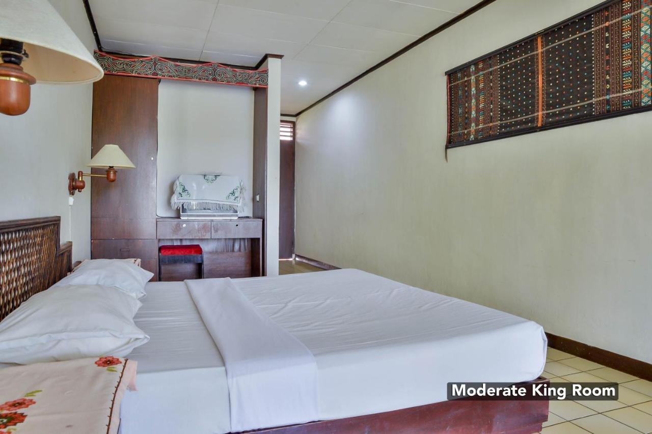 Silintong Hotel Ambarita Zewnętrze zdjęcie